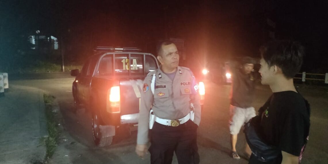 Patroli Wilayah Upaya Polsek Kebon Menjaga Kamtibmas Kecamatan Kebon Pedes