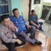 Kepala Desa Cikaret dan Kanit Binmas Polsek Kebon Dialogis untuk Tingkatkan Kamtibmas