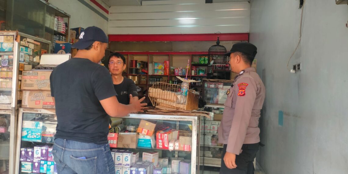 Berikan Rasa Aman, Polsek Citamiang Patroli Dialogis Sambangi Warga Tipar Kota Sukabumi.