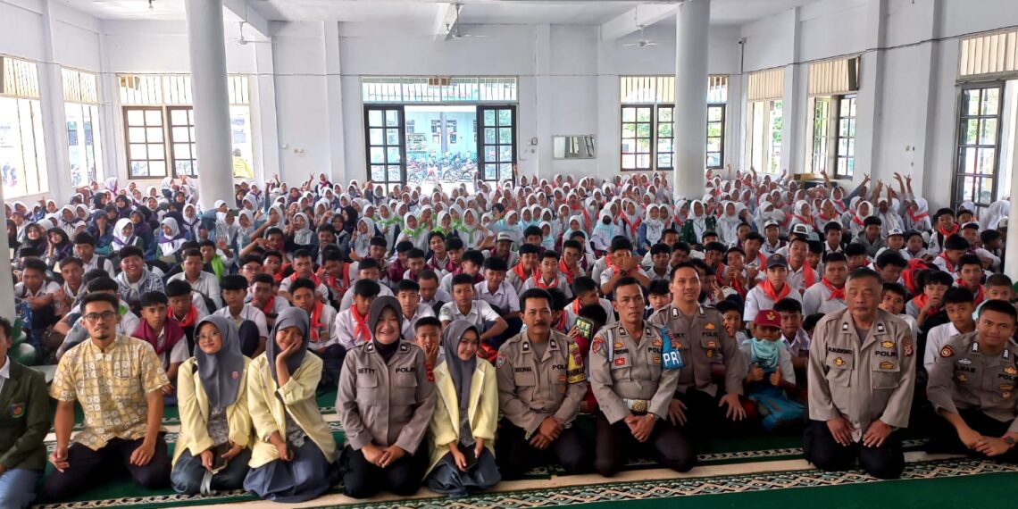 Polsek lembursitu isi materi kenakalan remaja