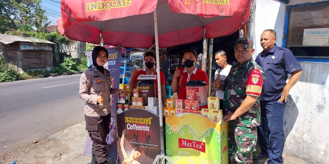 Bersinergi, Bhabinkamtibmas dan Babinsa Sambangi Warga Sampaikan Imbauan Kamtibmas