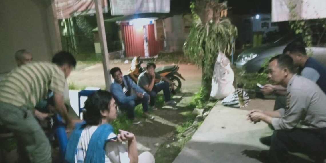 Jaga Stabilitas Keamanan,Polsek Cireunghas Laksanakan Patroli Dialogis Malam Hari