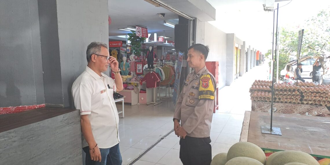 Guna menciptakan keamanan dan kondusif, Polsek Citamiang Patroli Dialogis dan Sambangi Warga.