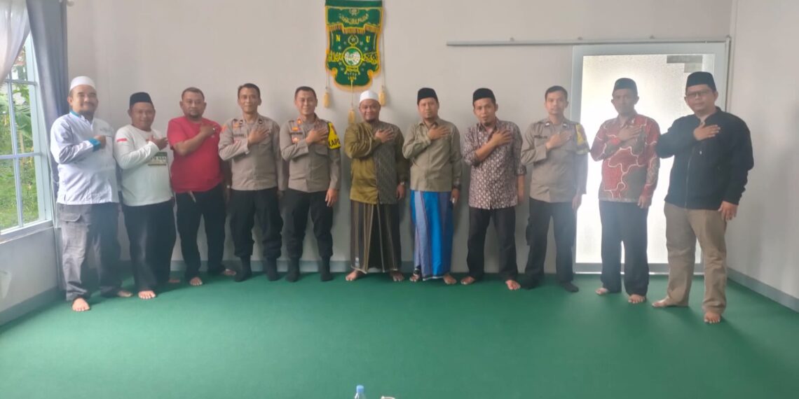 Kapolsek Citamiang  Sambangi Gedung Da’wah PCNU  jalin Silaturahmi