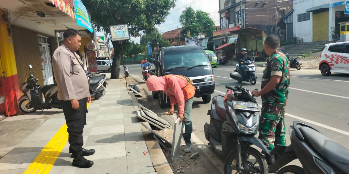 Bhabinkamtibmas dan Babinsa laksanakan sambang dan Berikan Imbauan Kamtibmas