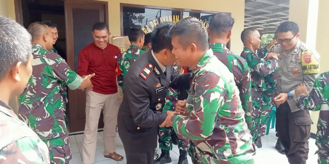 Polsek Cibeureum menerima kunjungan Koramil 0703 Baros dalam rangka HUT POLRI ke 77