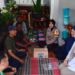 Kompak, Polisi Dan Tni Di Sukabumi Sambangi Warga
