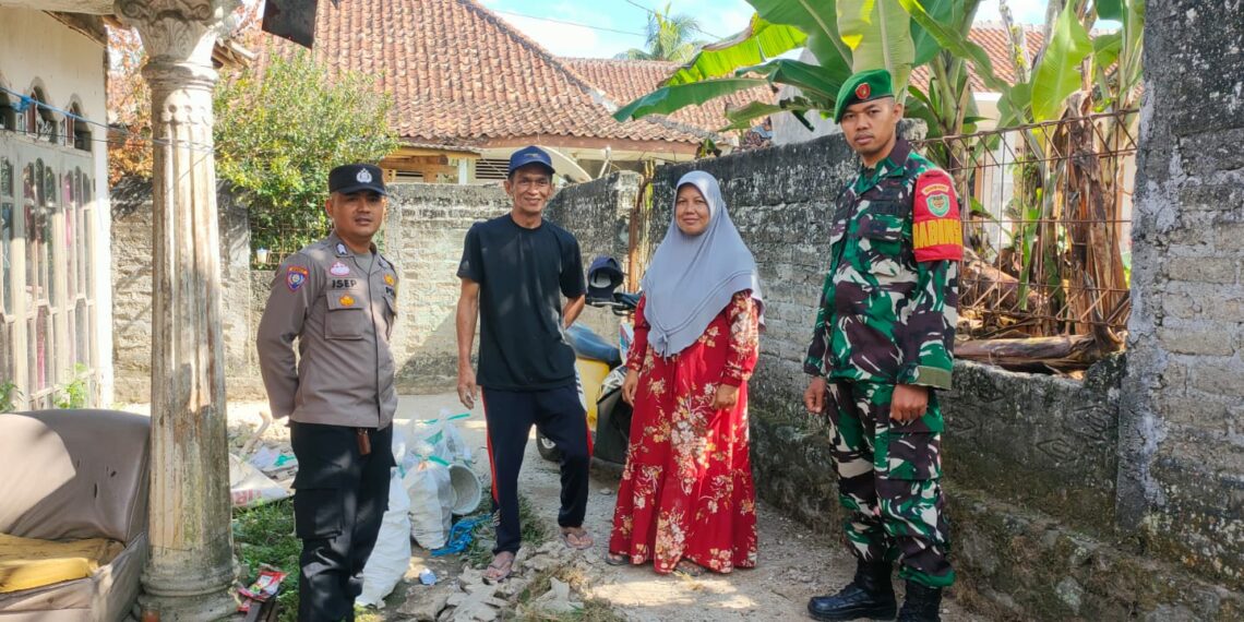 Bhabinkamtibmas Monitoring Pelaksanaan P2RW Di Kelurahan Dayeuhluhur