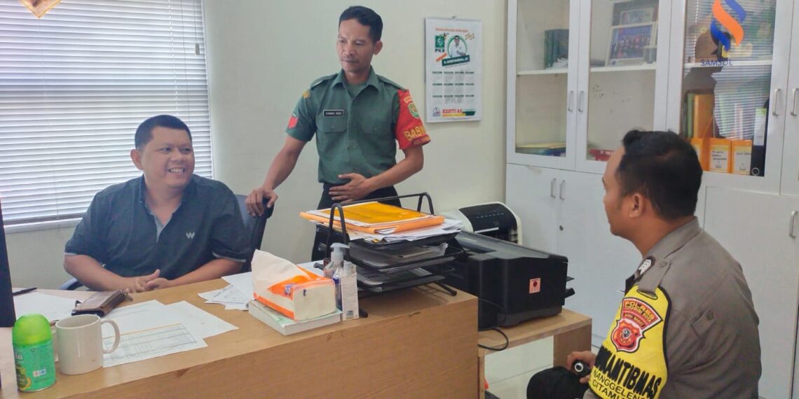 Sinergitas TNI-POLRI Bhabinkamtibmas bersama Babinsa sambangi Warga Binaan.