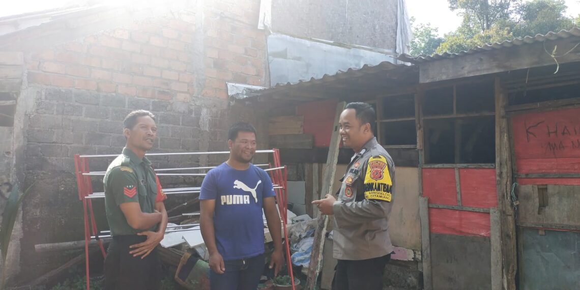Sinergitas TNI-POLRI Bhabinkamtibmas bersama Babinsa sambangi Warga Binaan.