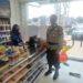 Pastikan pertokoan aman, Anggota Samapta Polsek Lembursitu  sambangi Indomaret/Alfamart