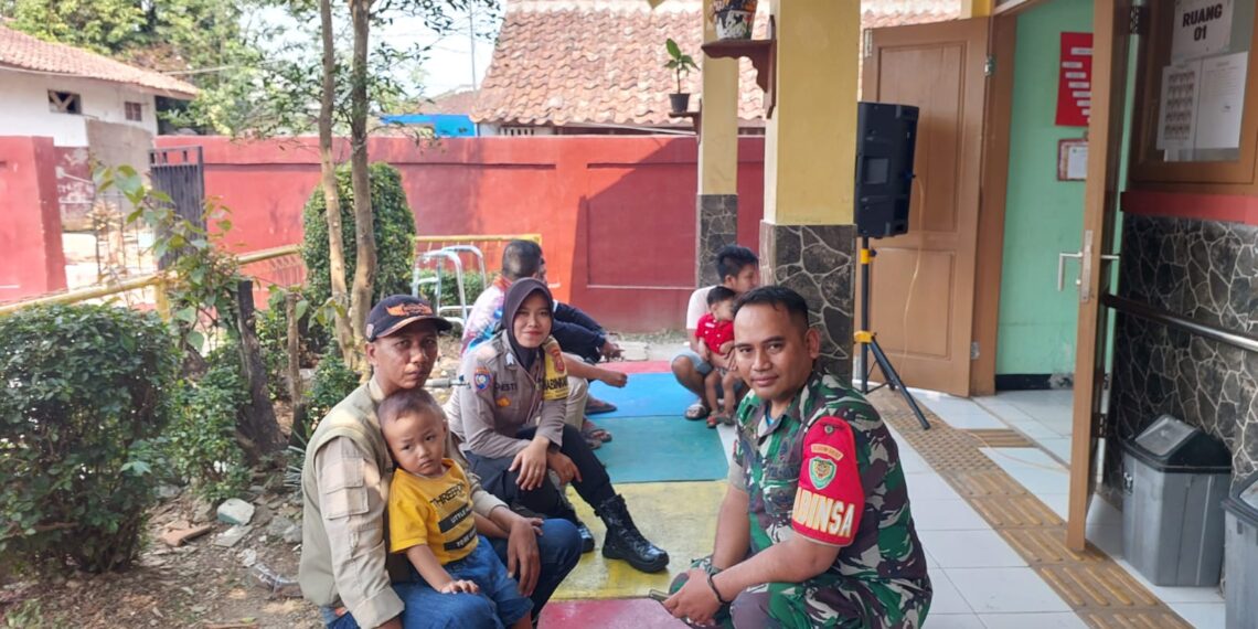 Sinergitas TNI – Polri, Bhabinkamtibmas dan Babinsa Kembali Sambangi Warga
