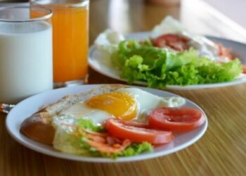 Manfaat Sarapan Sebelum Jam 9 Pagi. Yang Moody Wajib Simak !