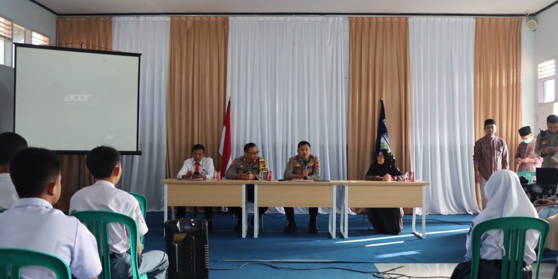 Cegah Kenakalan di Lingkungan Pelajar, Polres Sukabumi Kota Gencarkan Program Police Goes to School