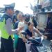 Tanpa Lelah, Polisi Berikan Himbauan Humanis Terkait Keselamatan Berlalu Lintas