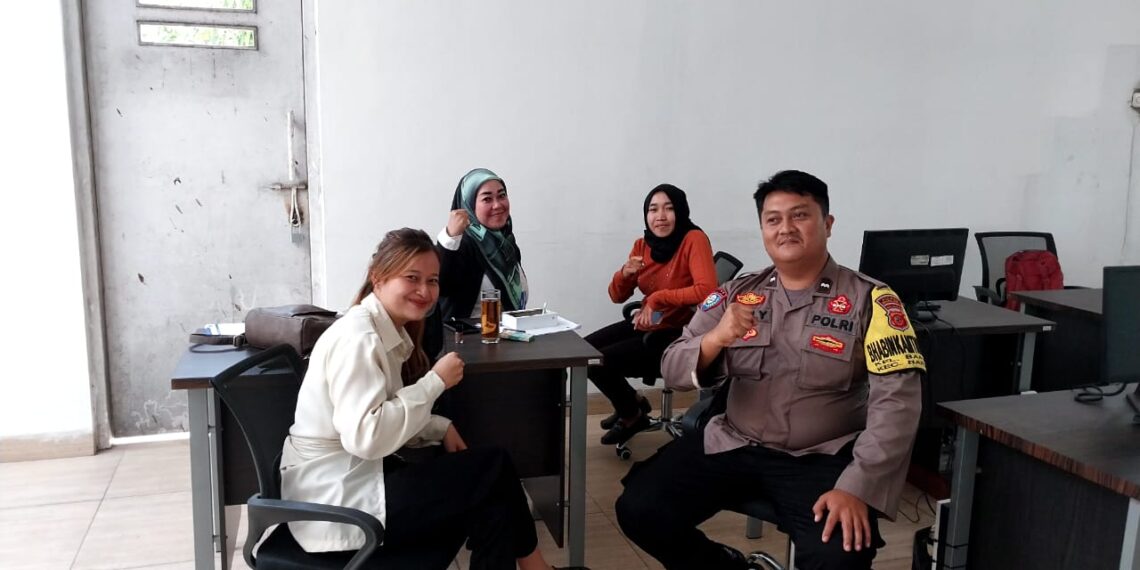 POLSEK BAROS PATROLI DIALOGIS DENGAN WARGA DAN BERIKAN HIMBAUAN KAMTIBMAS