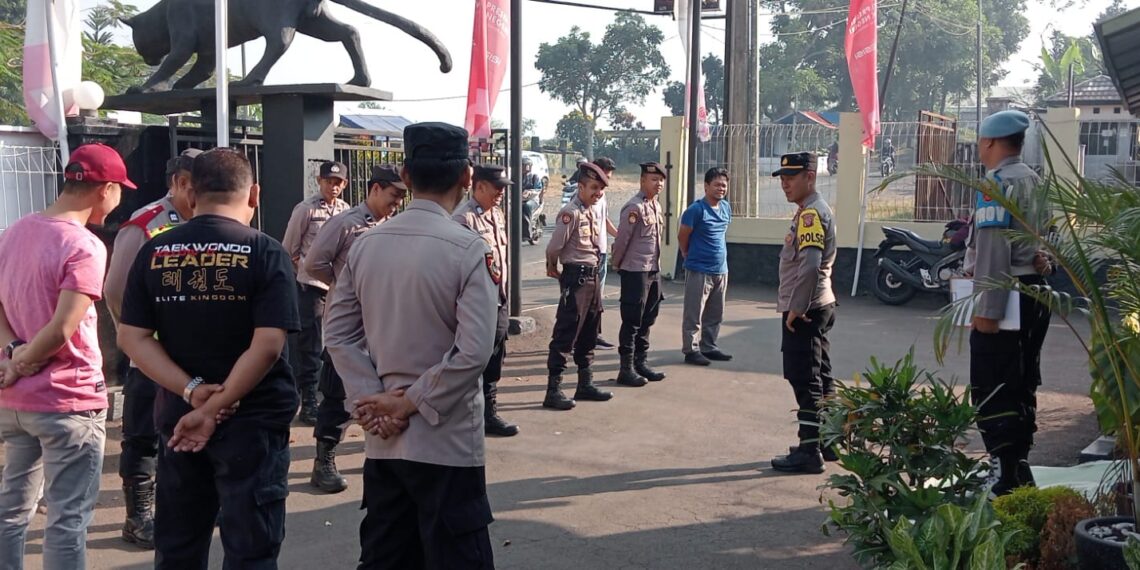 Anggota Polsek Citamiang Gelar Apel pagi yang di pimpin langsung oleh Kapolsek Citamiang
