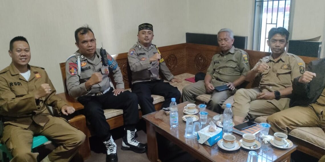 Polsek Kebon Pedes Dialogis Bersama Muspika di Kantor Kecamatan Kebon Pedes