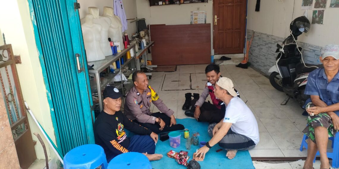 Giat Bhabin Sambang / Silaturahmi Kamtibmas Kepada warga