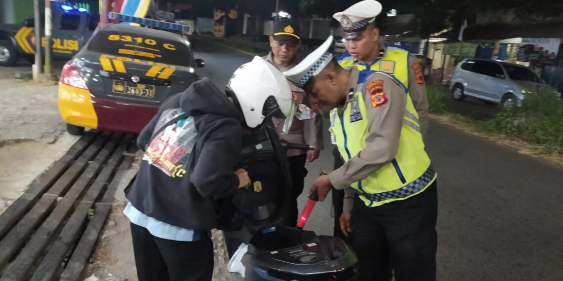 Polisi Gencarkan Razia Gabungan Rayon Timur Sasaran Sepeda Motor yang Gunakan Knalpot Brong