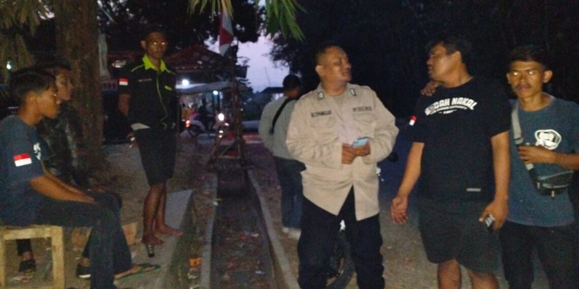 Anggota Polsek Kebon Pedes kembali melakukan kegiatan patroli malam sebagai langkah upaya untuk mencegah tindak kriminalitas