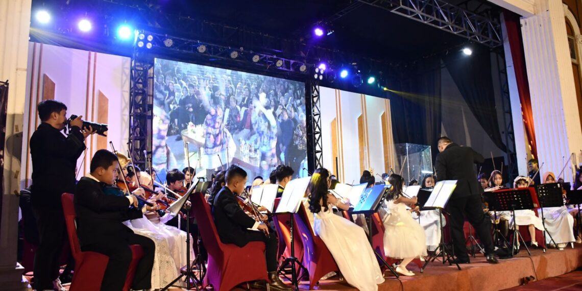 Konser Orkestra Sukabumi Violin Pukau Penonton
