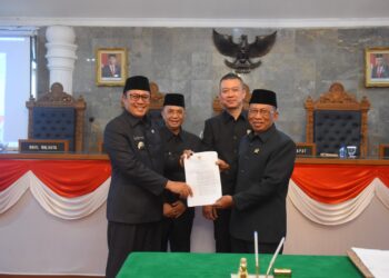Wali Kota Sukabumi Hadiri Rapat Paripurna Dengan Dua Agenda Pembahasan