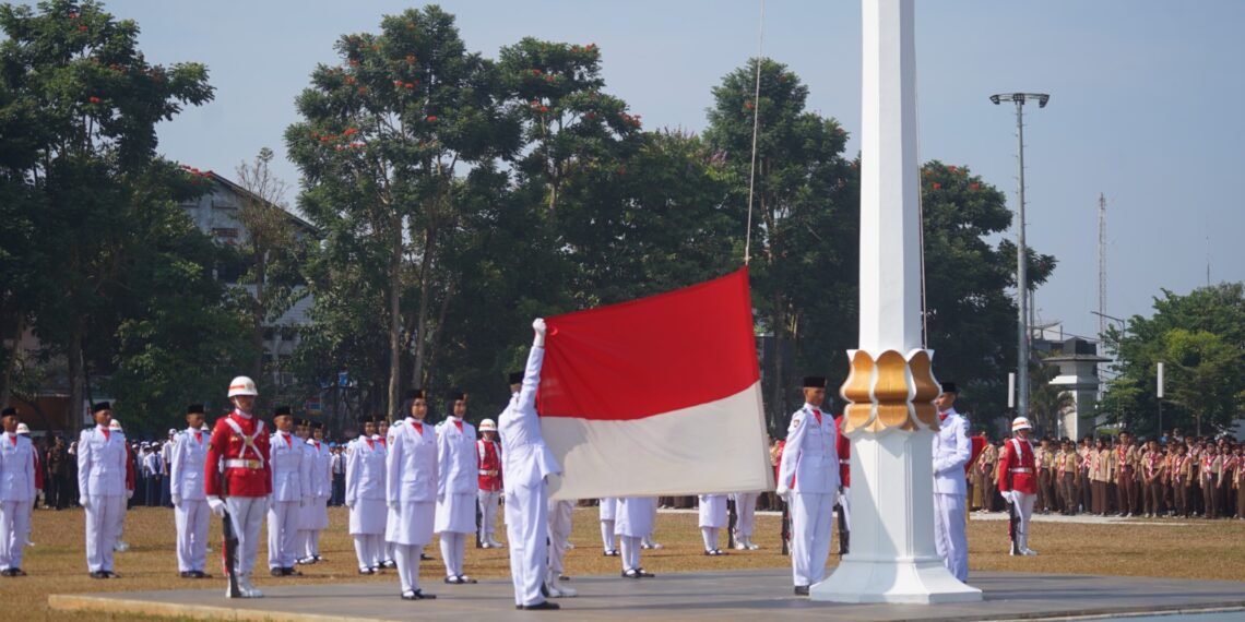 Ketua DPRD Kota Sukabumi Bacakan Naskah Proklamasi di Upacara Peringatan HUT ke-78 Kemerdekaan Republik Indonesia