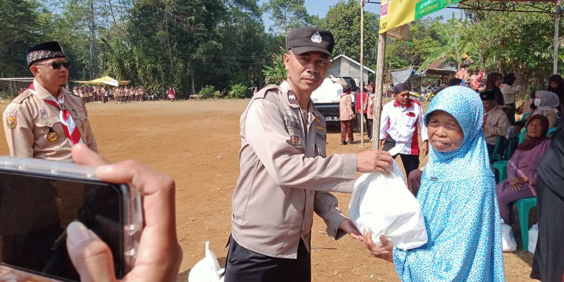 Kanit Samapta Polsek Cireunghas yang mewakili Kapolsek Cireunghas,hadiri peringatan HUT ke 62 Gerakan Pramuka lndonesia