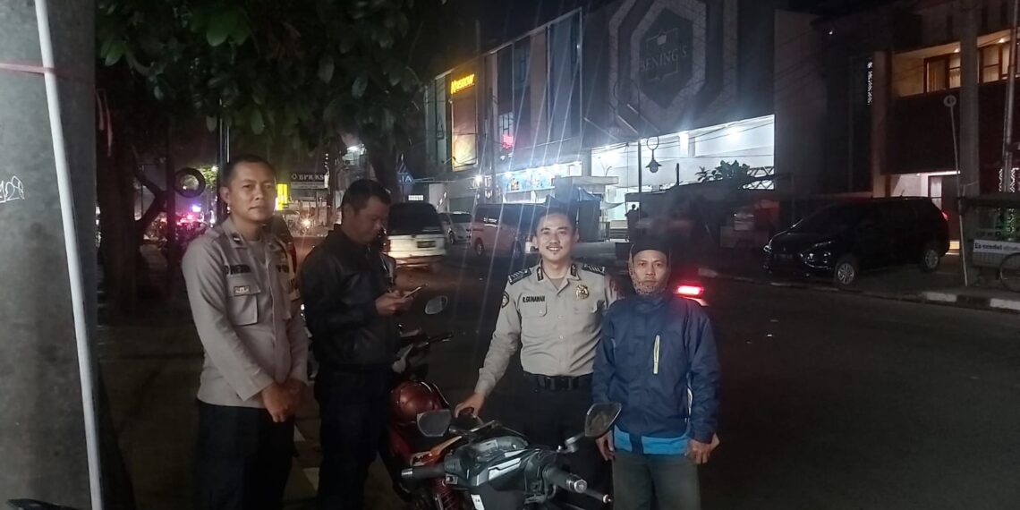 Polsek Gunungpuyuh Melaksanakan giat Patroli dialogis secara rutin