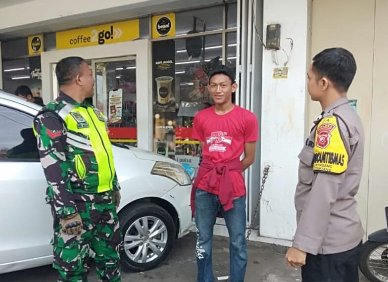 Sinergitas TNI-POLRI Bhabinkamtibmas dan Babinsa Cikondang Sambang Warga Binaan.
