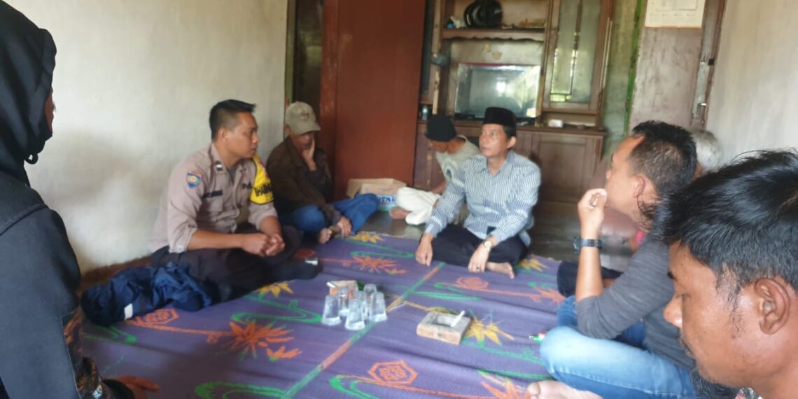 Bhabinkamtibmas Polsek Gunungguruh Selesaikan Masalah Warga Binaannya