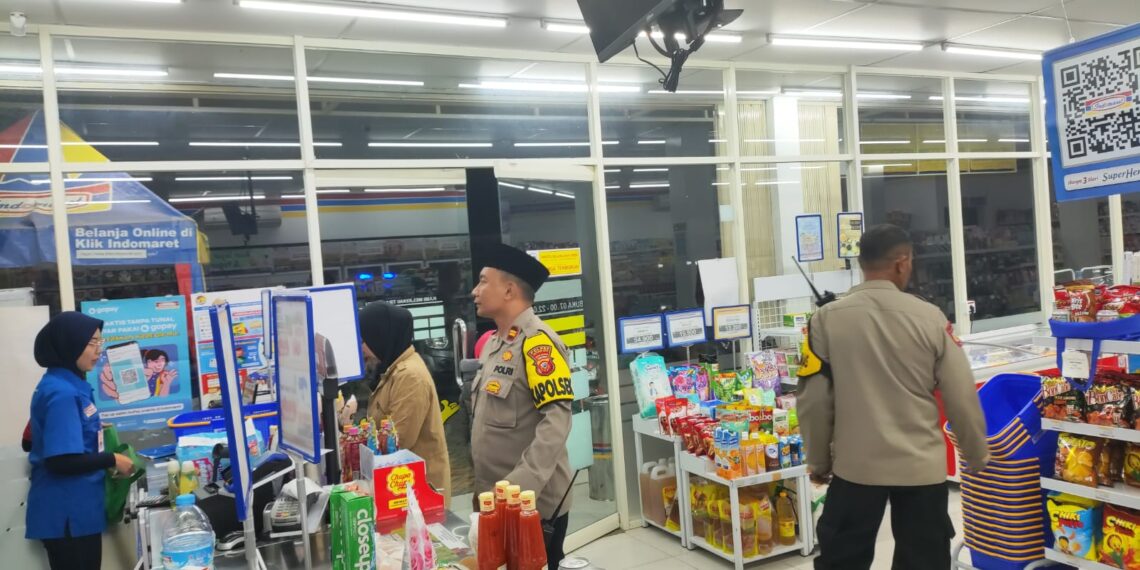Antisipasi terjadinya tindak kejahatan di wilayah hukumnya, Anggota Polsek kadudampit melaksanakan giat patroli