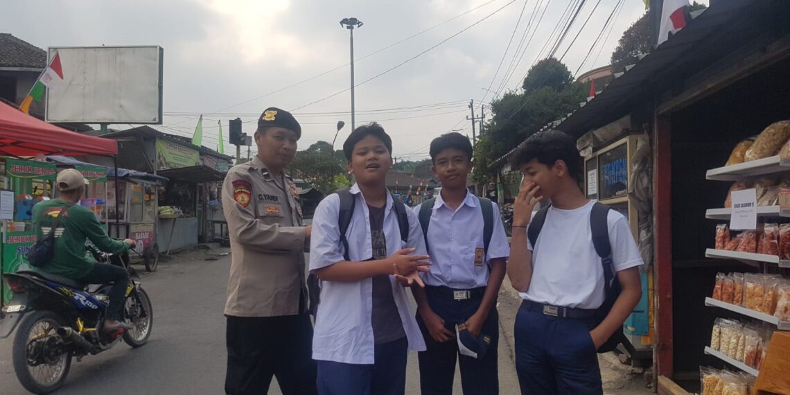 Antisipasi Tawuran Antar Pelajar,Polisi Melakukan Himbauan Kepada Para Pelajar