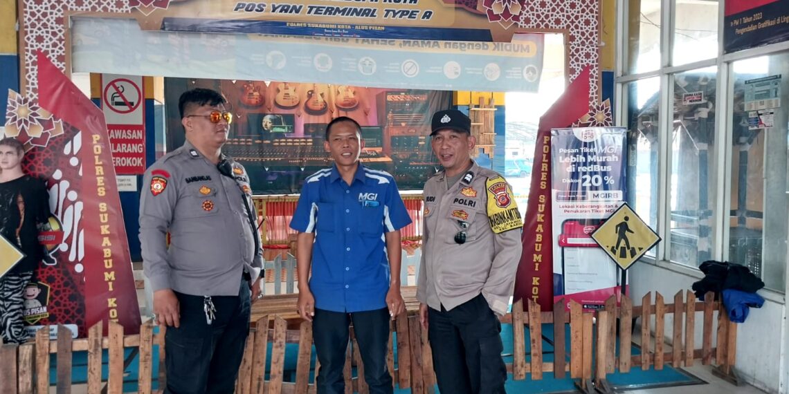 UNIT SAMAPTA POLSEK BAROS PATROLI DIALOGIS DENGAN WARGA DAN BERIKAN HIMBAUAN KAMTIBMAS
