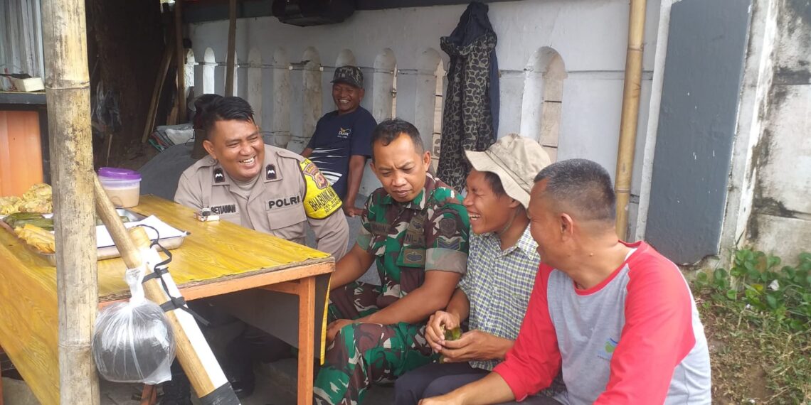 Anggota Bhabinkamtibmas Polsek Warudoyong kembali melaksanakan sambang / silaturahmi
