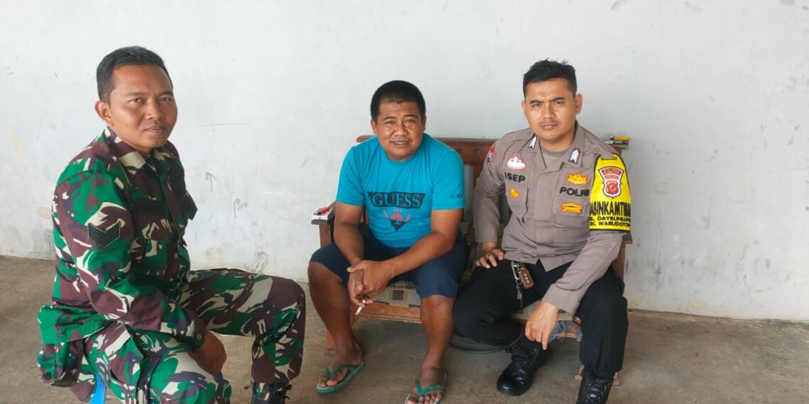 Dekati warga Babinkamtibmas bersinergi dengan Babinsa Sambangi Warga dan Berikan Imbauan Kamtibmas