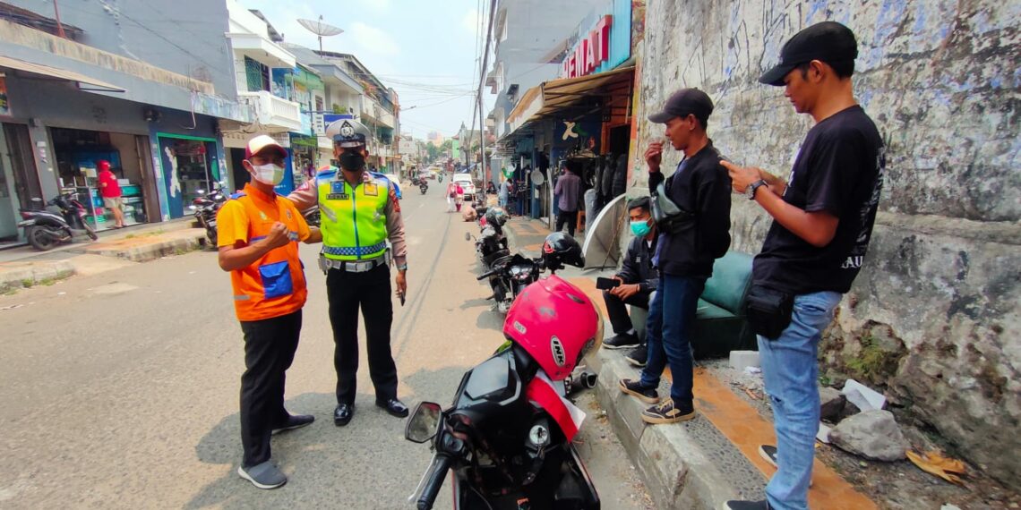 Unit lantas Polsek Warudoyong Polres Sukabumi Kota laksanakan Dikmas Lantas