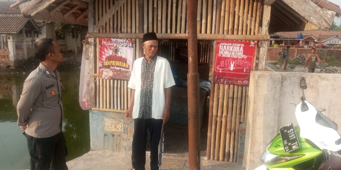 Personil Polsek Cisaat Sosialisasikan Anti-Narkoba di Kampung Bebas Narkoba