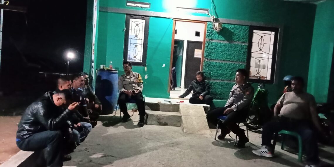 Upaya Anggota Polsek Lembursitu Cegah Gangguan Kamtibmas