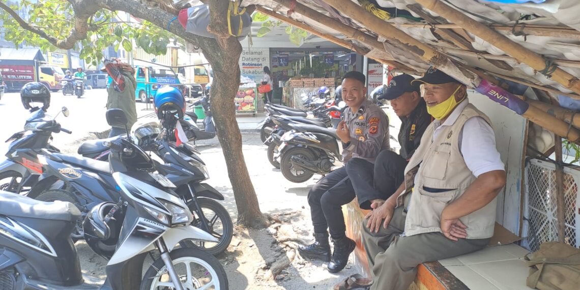 Berikan Rasa Aman, Polsek Citamiang Patroli Dialogis Sambang Masyarakat.