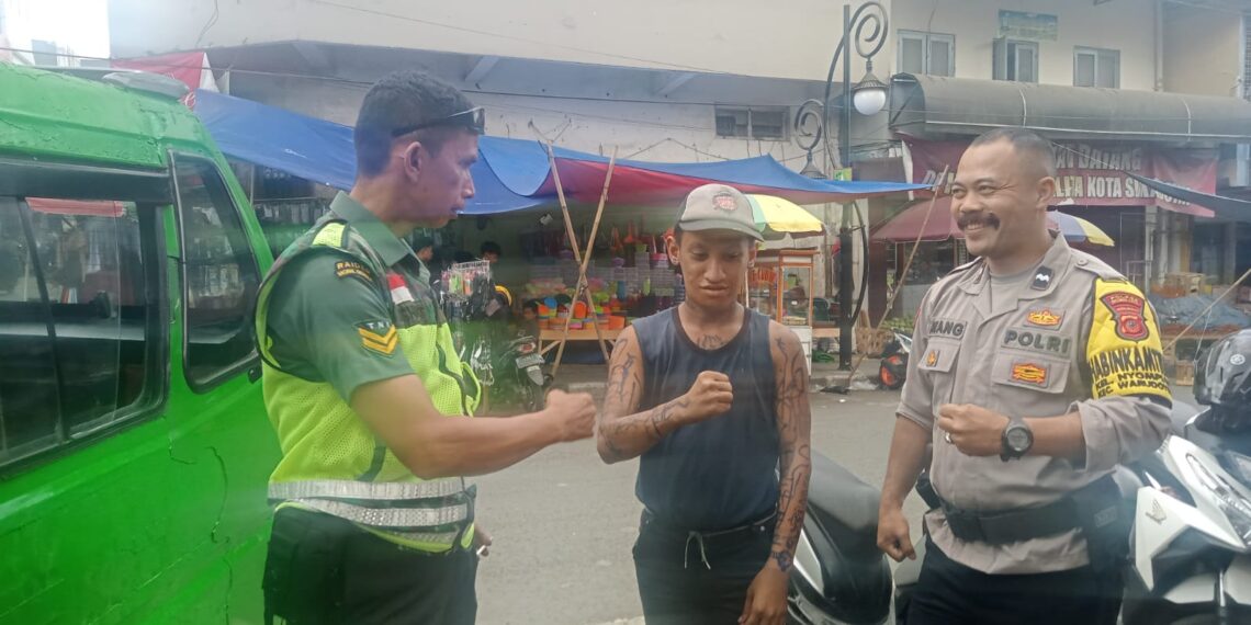 Datangi Warga Langsung, Babinkamtibmas Berikan Himbauan Gukamtibmas