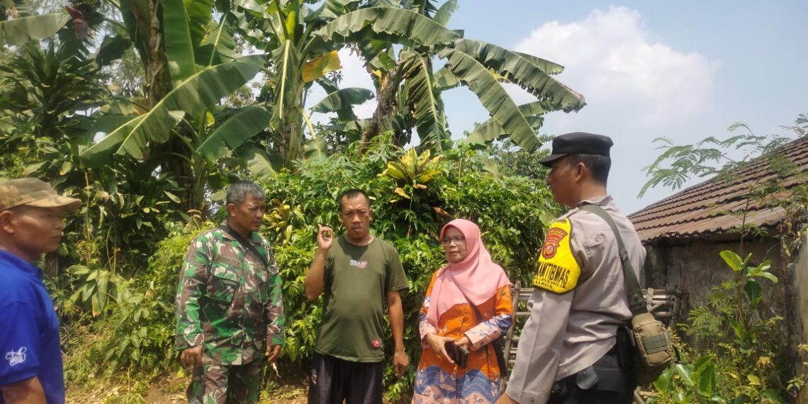 Sinergitas TNI-Polri  Melaksanakan Sambang / Silaturahmi Kamtibmas Kepada warga