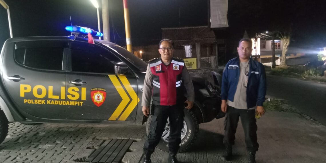 Patroli Dialogis Kamtibmas Polsek Kadudampit Pada Jam Rawan Gukamtibmas
