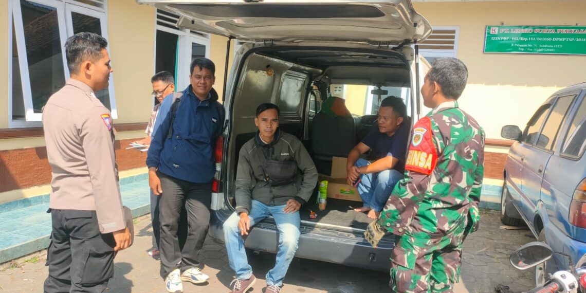 Dekati warga Babinkamtibmas bersinergi dengan Babinsa Sambangi Warga dan Berikan Imbauan Kamtibmas