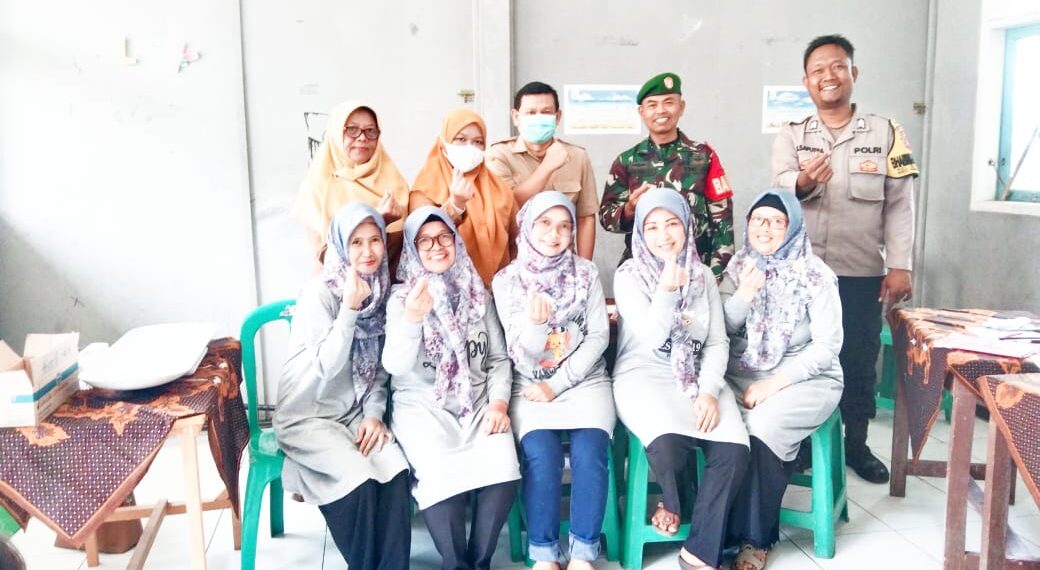 Bhabinkamtibmas dan Babinsa Laksanakan Sambang ke PKM Sukakarya