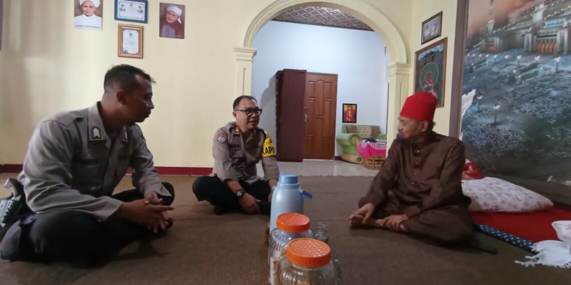 Ciptakan Rasa Aman, Anggota Samapta Polsek Warudoyong Laksanakan Patroli dialogis di Siang Hari