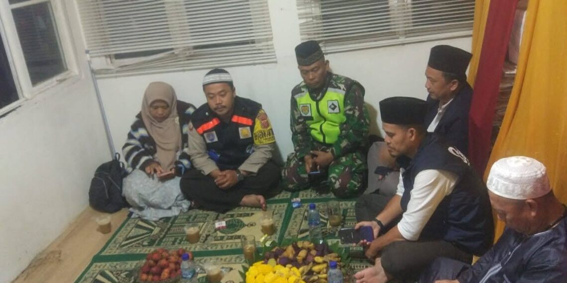 Bhabinkamtibmas Dan Babinsa Sambang Silaturahmi Dengan Tokoh Masyarakat dan Agama di wilayah Binaan