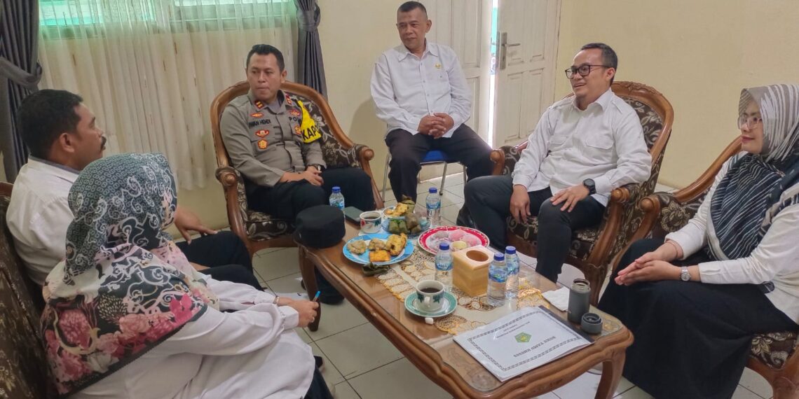 Kapolsek Citamiang menglaksanakan kegoatan Ngariung sareng Kapolsek