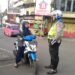 Polsek Sukaraja Polres Sukabumi Kota, Peduli Keselamatan, Polisi Berikan Teguran Humanis Kepada Pelanggar Lalu Lintas Yang Tidak Memakai Helm